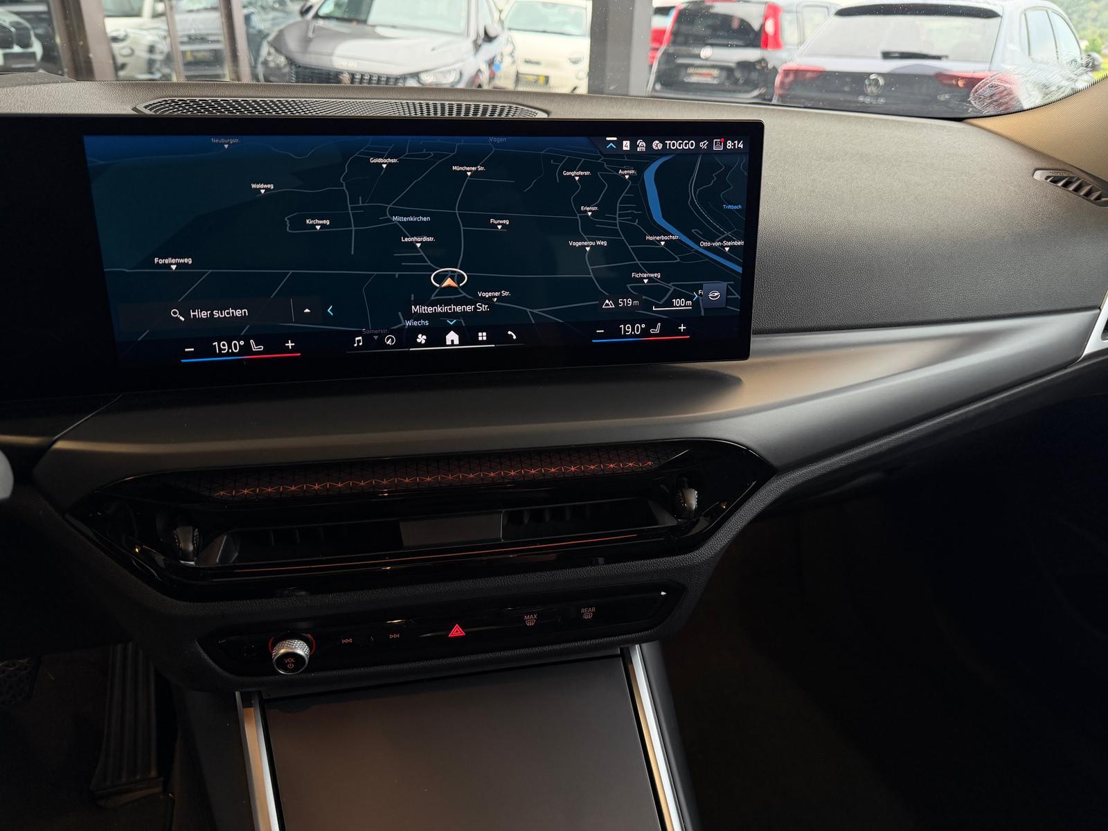 BMW 318 i TOURING LIVE-COCKPIT PDC RFK TEMPOMAT HuD, миниатюра 17