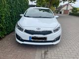 Kia cee'd / Ceed 1.4 CVVT Dream-Team Edition6 Dr... - Kia cee'd / Ceed in Solingen