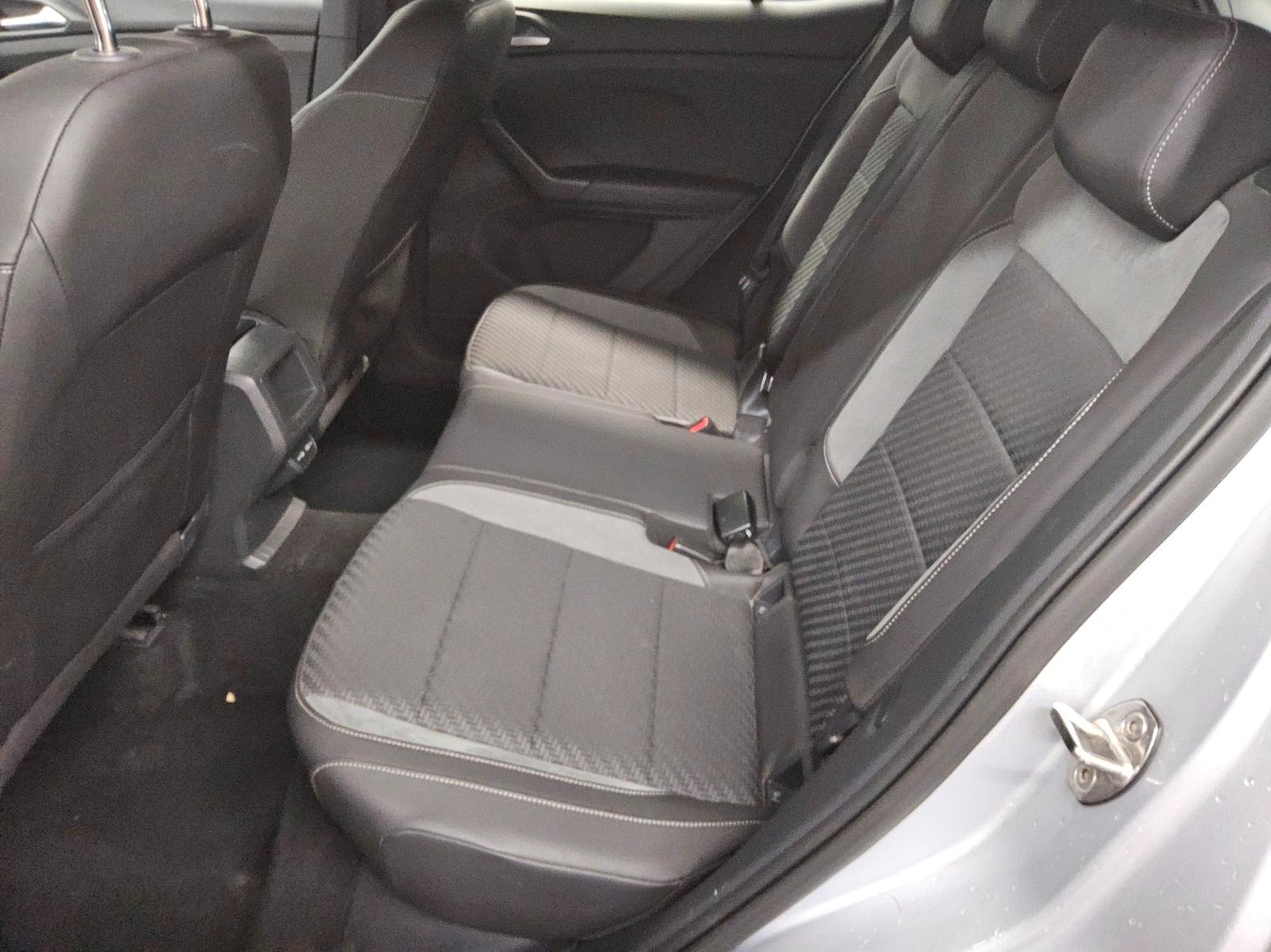 Volkswagen T-Cross 1.5 TSI R-Line Navi LED AID RfK ACC Shz