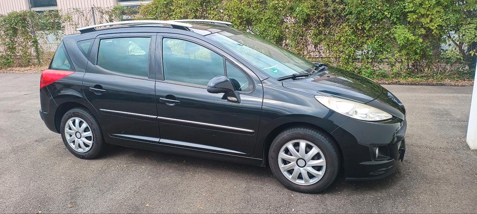 Peugeot 207 2013 — interior