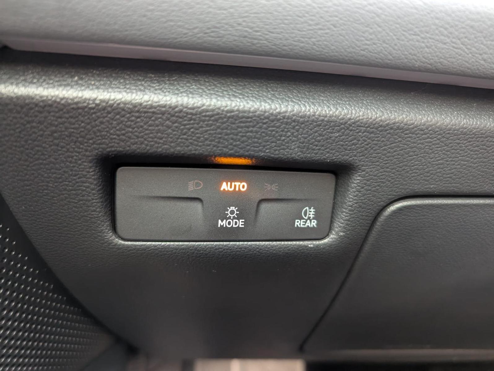 Volkswagen Passat 1.5 eTSI Business Navi SHZ PDC LE, миниатюра 17