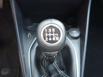 Bild 16 Ford Fiesta Klima Winterpaket DAB LED