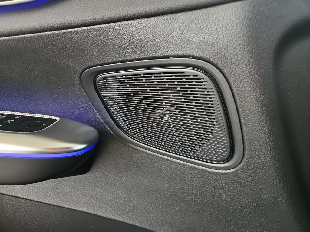 Fahrzeugabbildung Mercedes-Benz GLC 200 4MATIC +360+AHK+Winter+Akustikglas+LED+