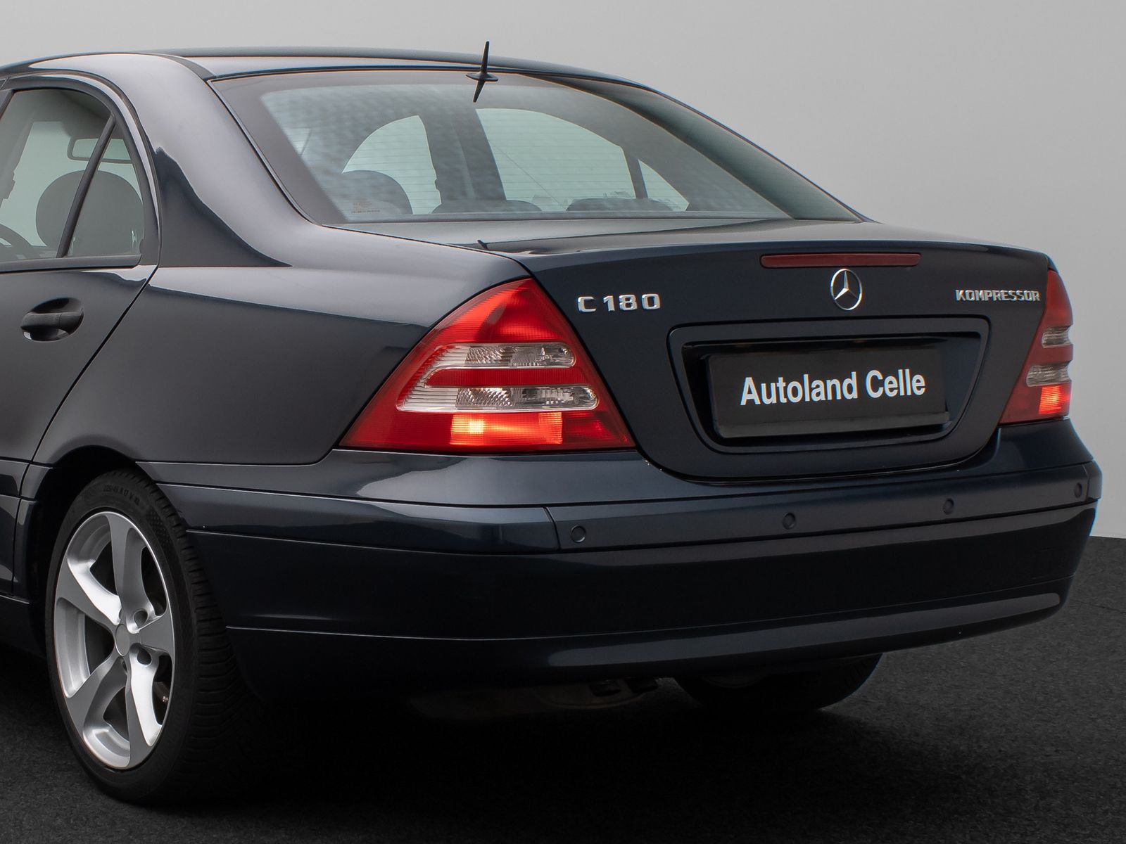 Fahrzeugabbildung Mercedes-Benz C 180 Limousine Kompressor Tempomat PDC