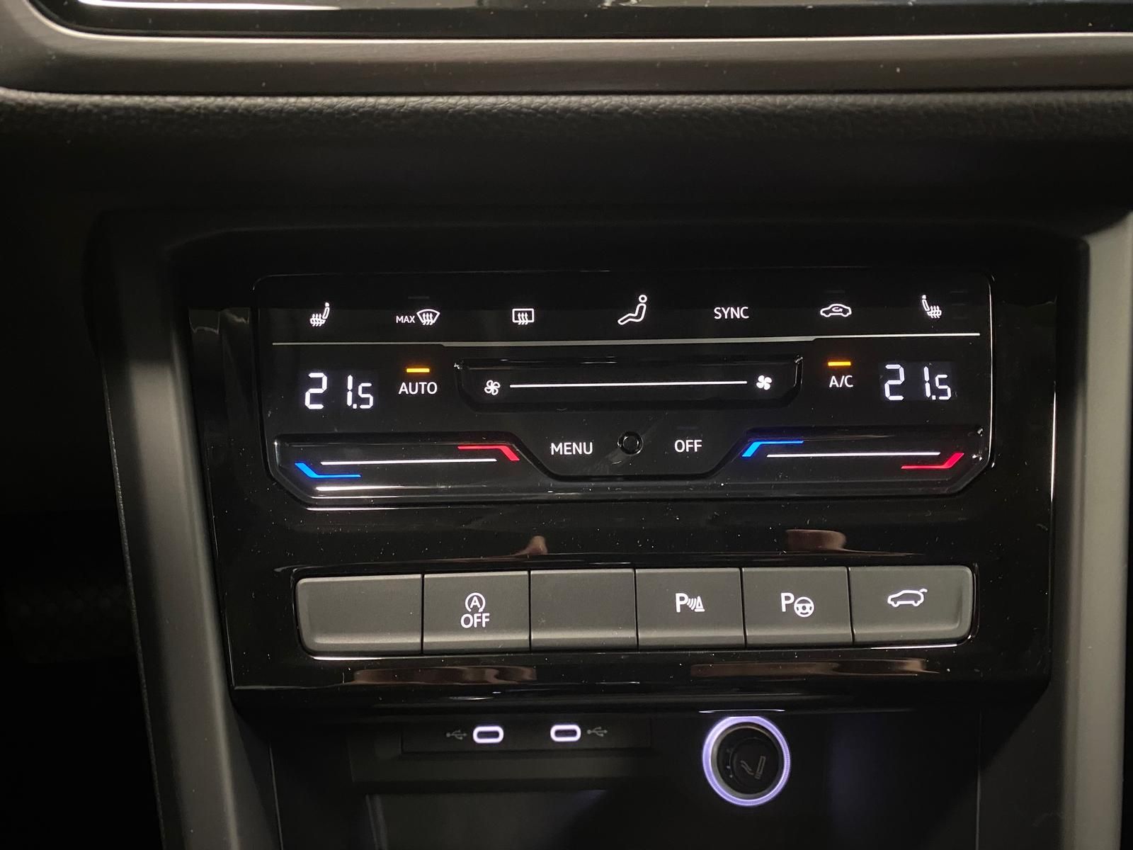 Fahrzeugabbildung Volkswagen Touran 1.5 TSI R-LINE COMFORTLINE DSG+ACC+AHK