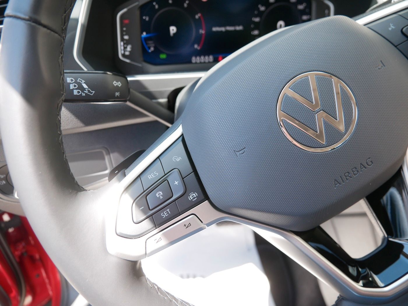 Fahrzeugabbildung Volkswagen Tiguan Allspace 1.5 TSI Life NEU53T AHK Matrix 7