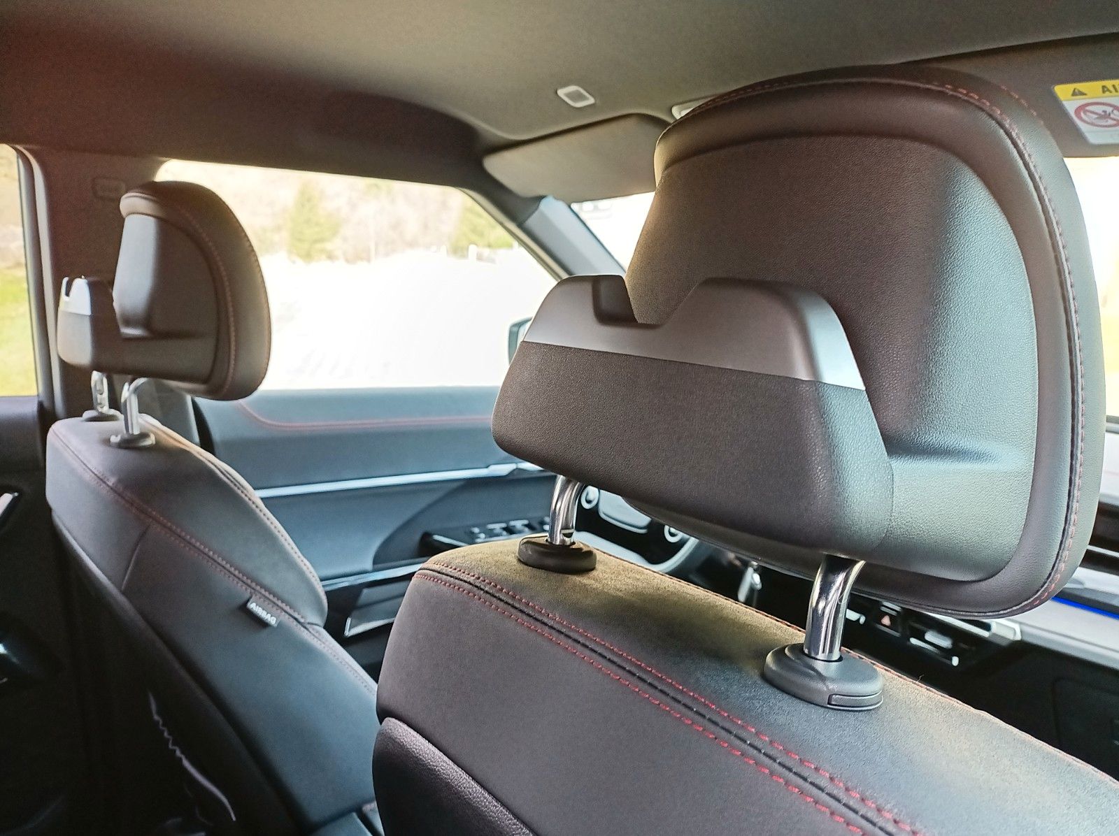 Fahrzeugabbildung KGM ACTYON+CORE+20ZOLL+SH VO+HI+AMBIENTE+KAMERA+++++