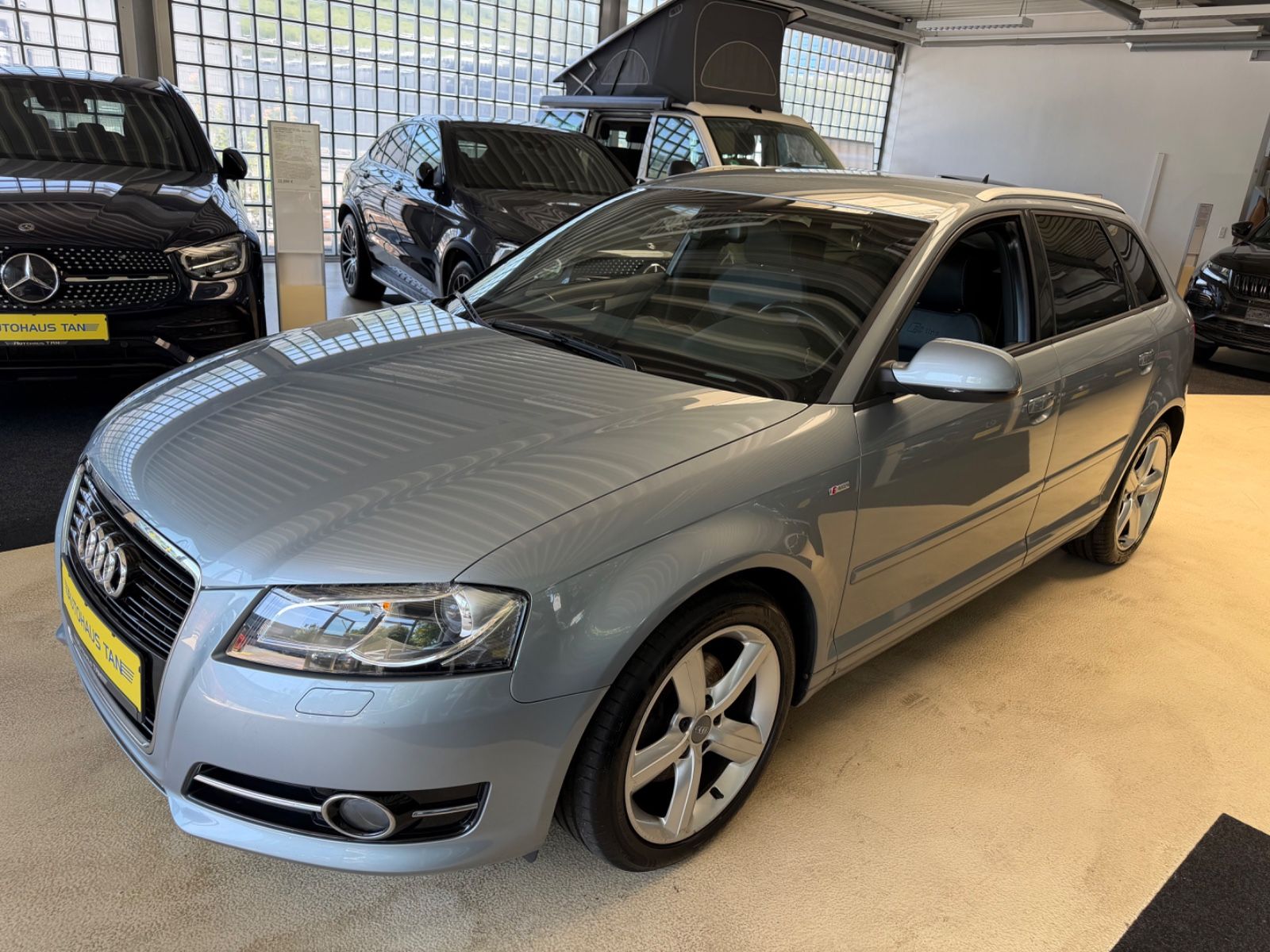 Fahrzeugabbildung Audi A3 Sportback 1.8 TFSI S line Sportpaket plus