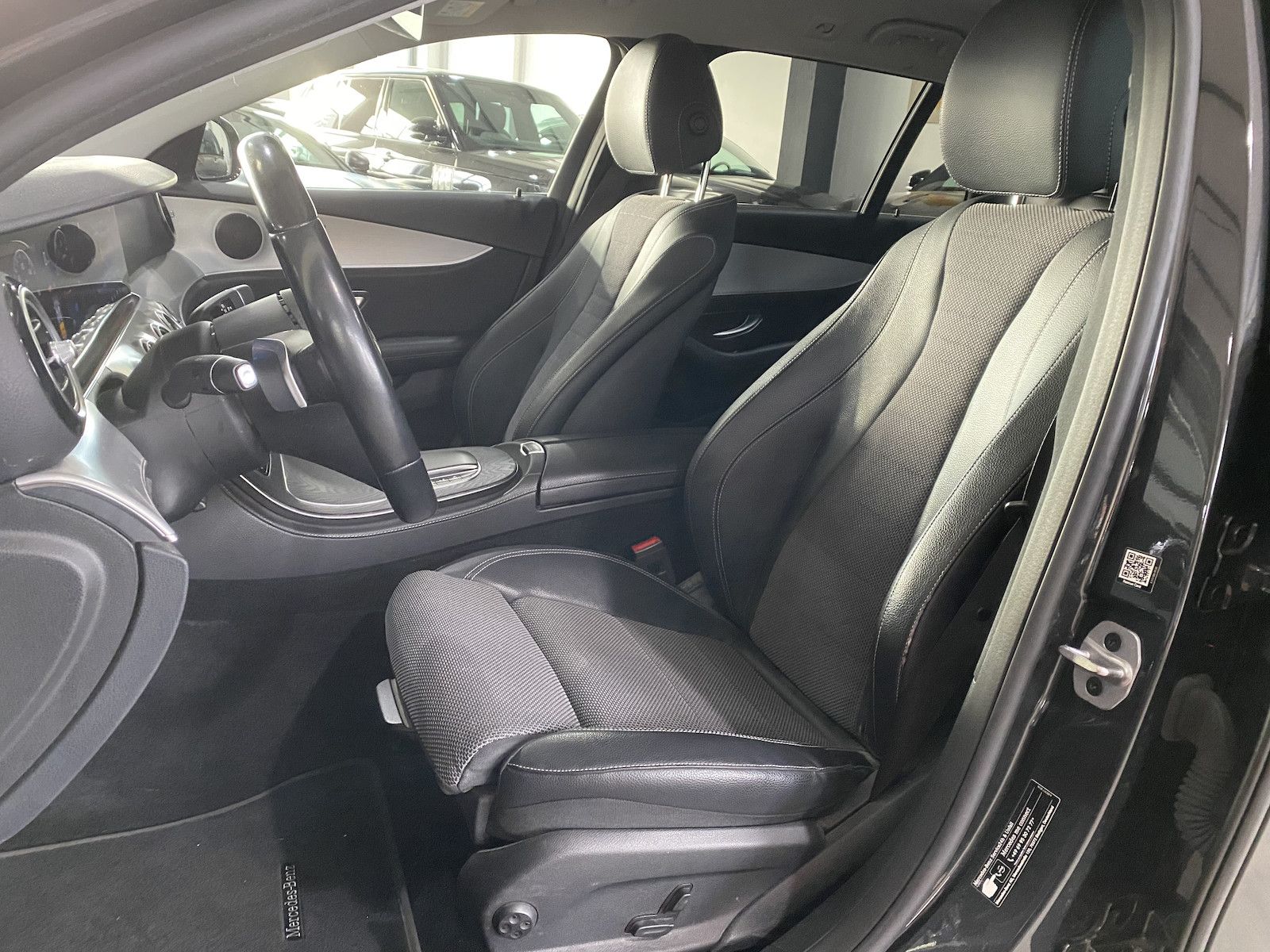 Fahrzeugabbildung Mercedes-Benz E 300 de 4-M T Avantgarde/WIDE/LED-HIGH/RFK/