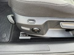 Fahrzeugabbildung Volkswagen Golf VII Variant Comfortline Navi Sitzh. AHK