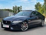 Jaguar XF S /PANO/MERIDIAN/KAMERA/LEDER/SHZ - Jaguar XF: Limousine