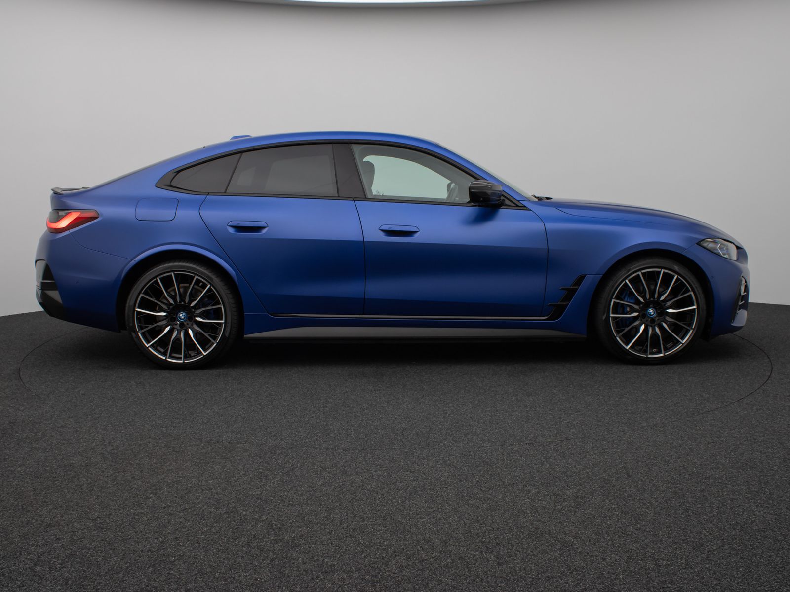 Fahrzeugabbildung BMW i4 M50 Gran Coupé Glasdach Laser 360°HUD DAB H/K