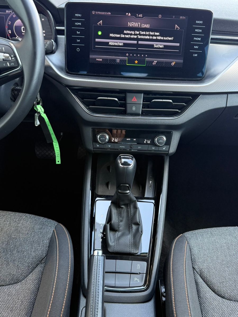 Fahrzeugabbildung SKODA Scala Clever NAVI KLIMAAUTO AHK CAM SITZHEIZUNG