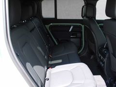 Fahrzeugabbildung Land Rover Defender 110 D300 75th Limited Edition