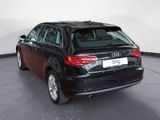 Audi A3 Sportback 1.2 TFSI Attraction *EINPARKHILFE-H - Audi A3: Schwarz, Sportback