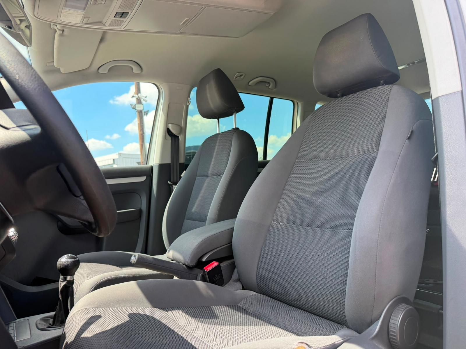 Volkswagen Touran 2012 — engine 1.390 cm³, 140 HP (103kW)