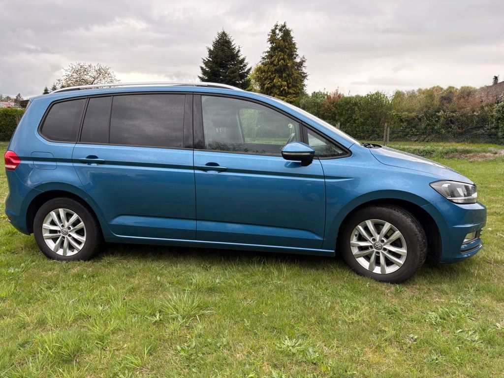 Image of Volkswagen Touran