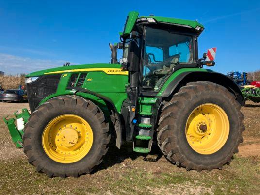 John Deere 7R 310