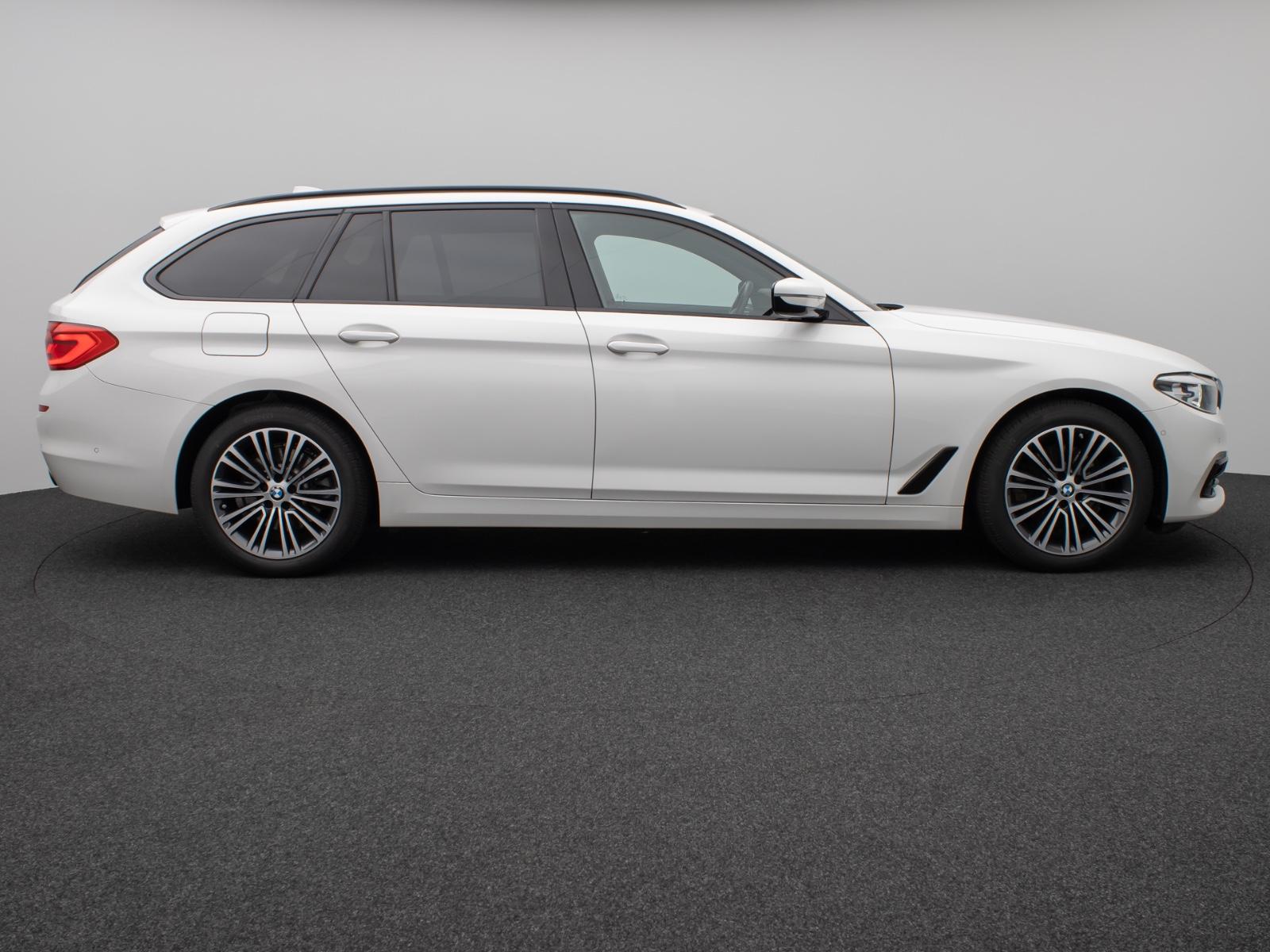 BMW 520d xD Tour Sport Line Pano H/K Exklusiv Paket