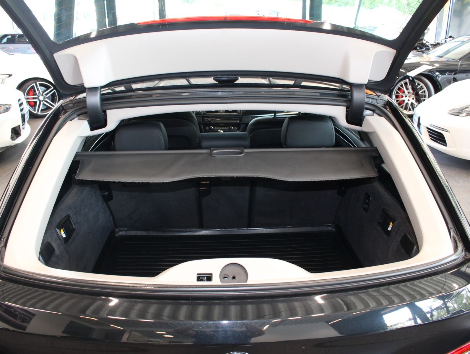 Fahrzeugabbildung BMW 530d Pano+Standhzg.+SoftClose+R.Kamera+NaviProf.