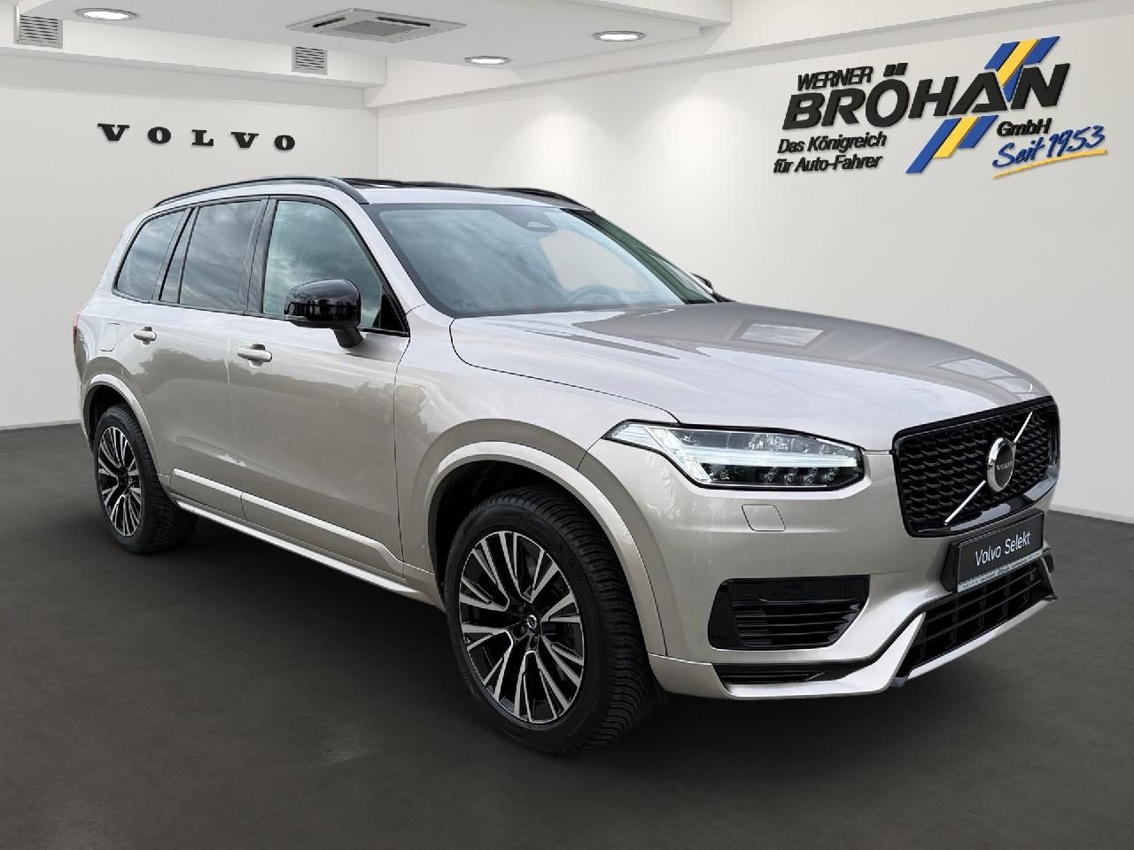 Fahrzeugabbildung Volvo XC90 Ultimate Dark Recharge Plug-In Hybrid AWD