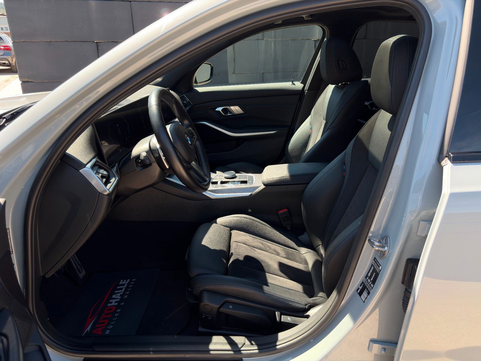 Fahrzeugabbildung BMW 320i Limo M Sport TEMP HD GSD Galvanik Alcantara
