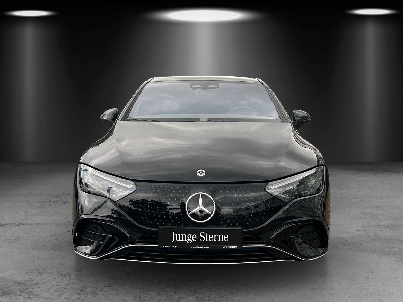 Fahrzeugabbildung Mercedes-Benz EQE500 AMG Prem DISTRO 22kw AIRMATIC 4,5°HAL AHK