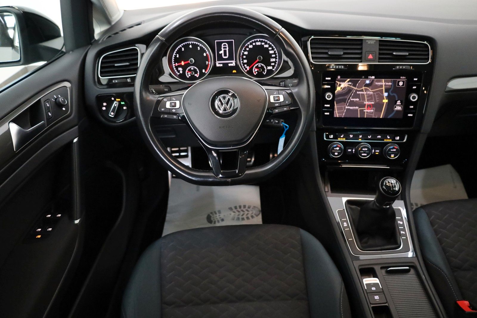 Fahrzeugabbildung Volkswagen Golf VII Variant IQ.DRIVE Navi,ACC,Kamera,SR+WR