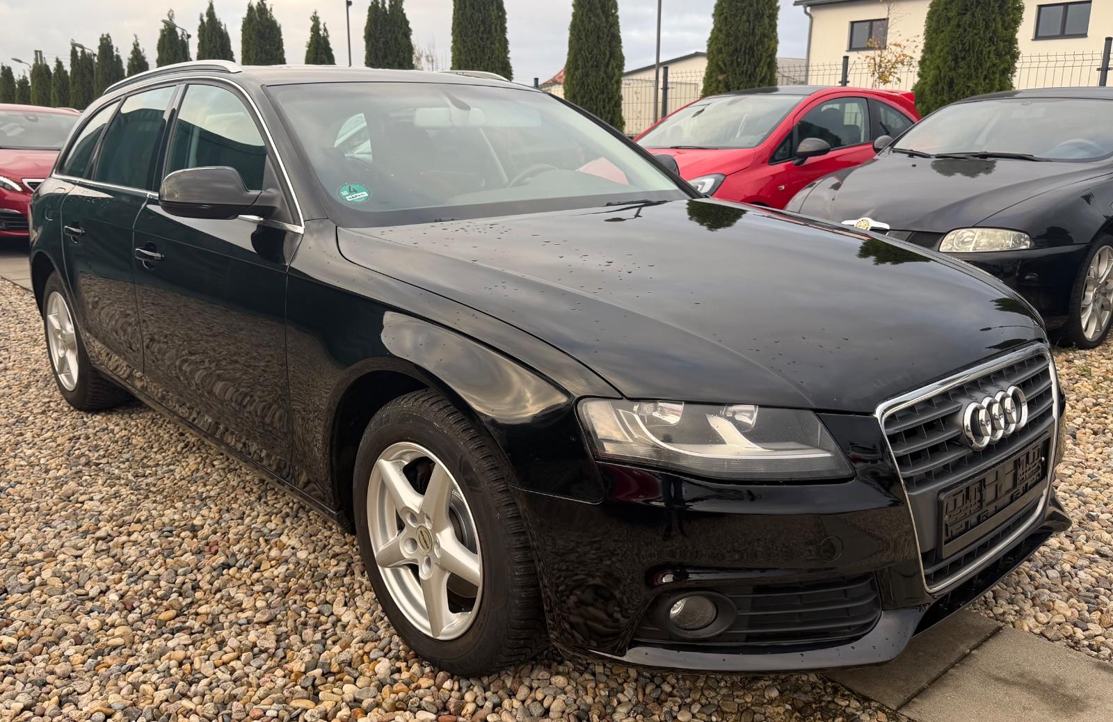 Audi A4 2009 — rear view