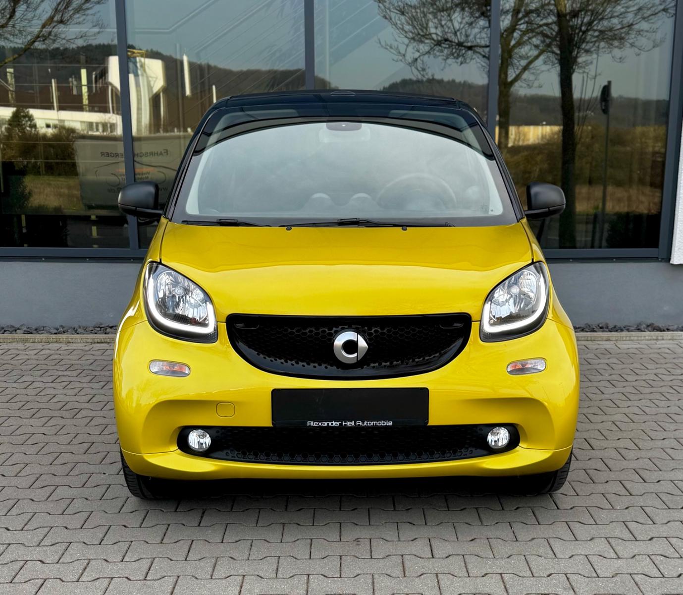 Smart ForTwo Cabrio*AUTOMATIK*NAVI*SHZ*LED*SPORTPAKET*