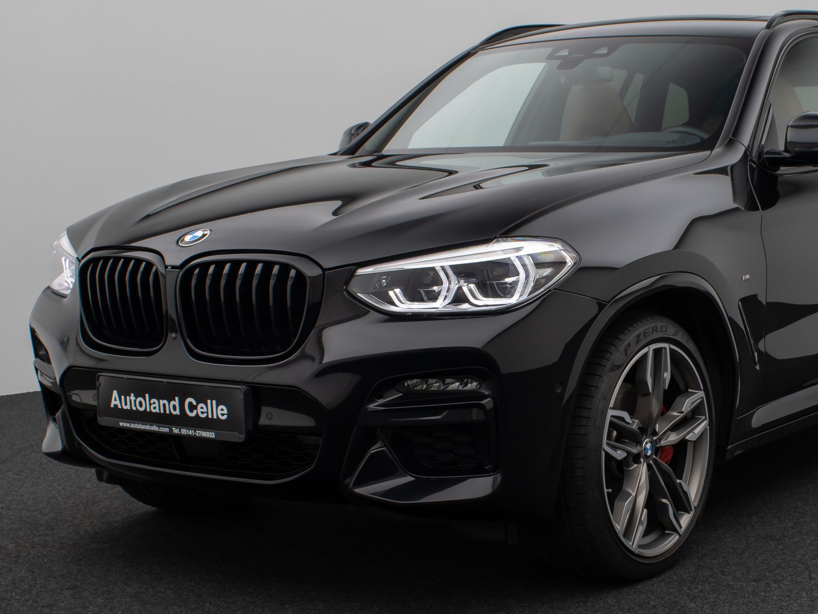 Fahrzeugabbildung BMW X3 M40d Panorama 360°HUD DAB H/K AHK Komfort 21"