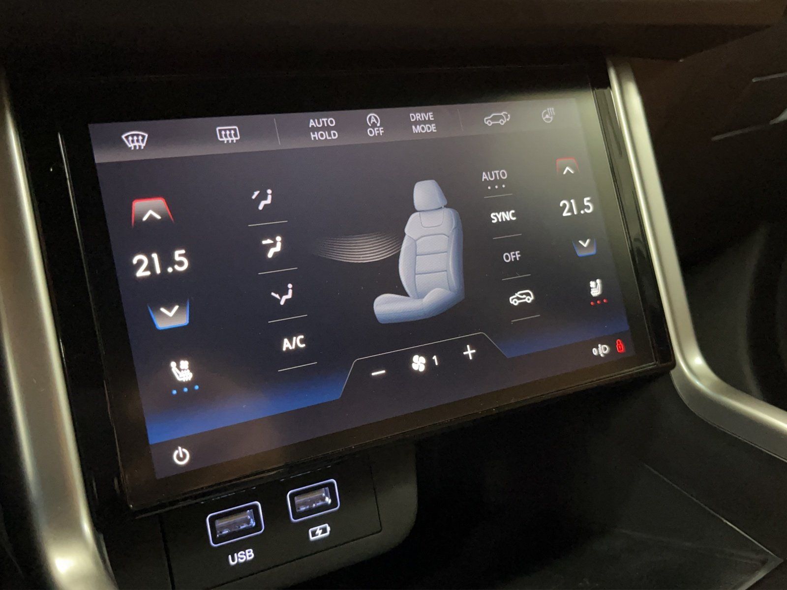 Fahrzeugabbildung Ssangyong Torres 1.5 T-GDI Aut. FOREST EDITION/CAM/LED/ACC