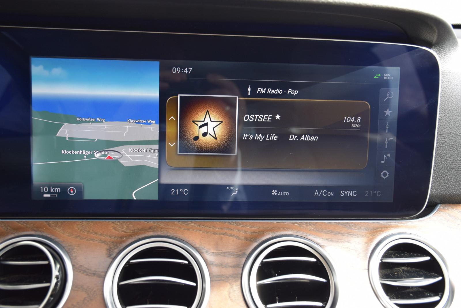 Mercedes-Benz E 220 d T-Modell Avantgarde LED KAMERA AHK SHZ