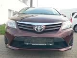Toyota Avensis Kombi Basis - gebrauchte Toyota Avensis aus dem Jahr 2014