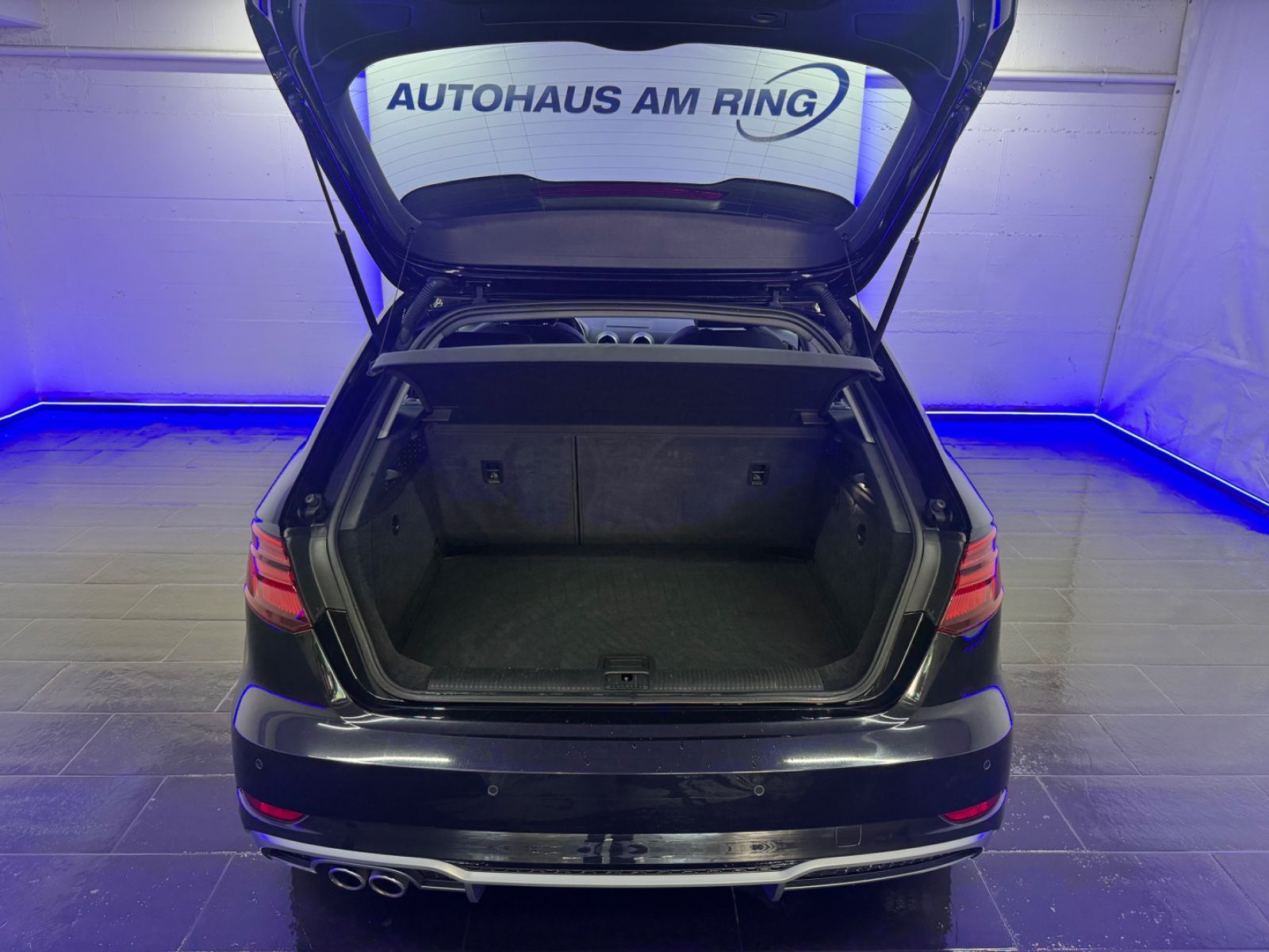 Audi A3 Sportback 2.0 TDI S line PANO NAVI LED STDHZG foto 9
