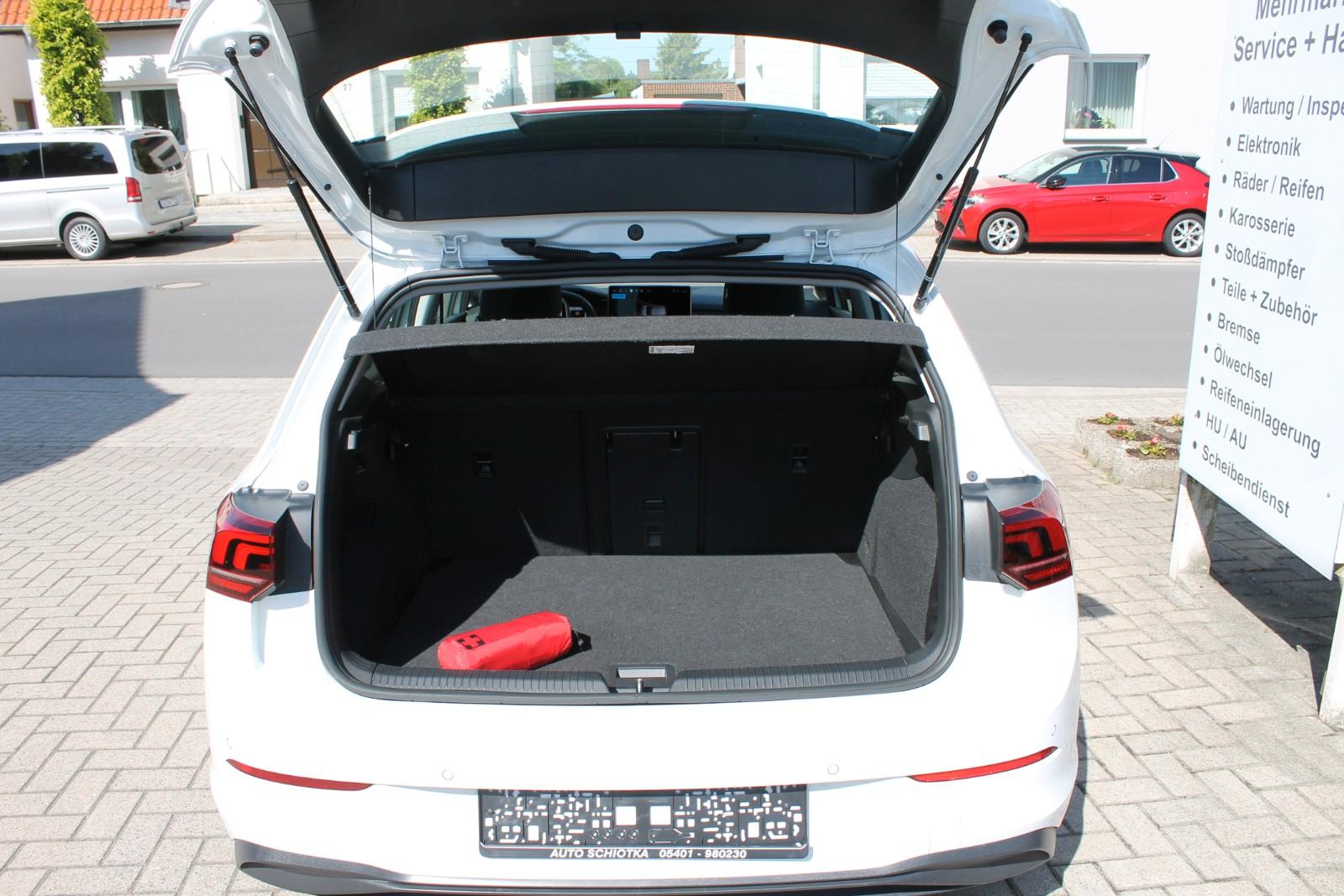 Volkswagen Golf VIII Lim. 1.5 TSI Life-Navi-AHK, миниатюра 5