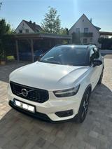 Volvo XC40 D4 AWD R Design Pano 360° Kamera - Volvo XC40 von privat