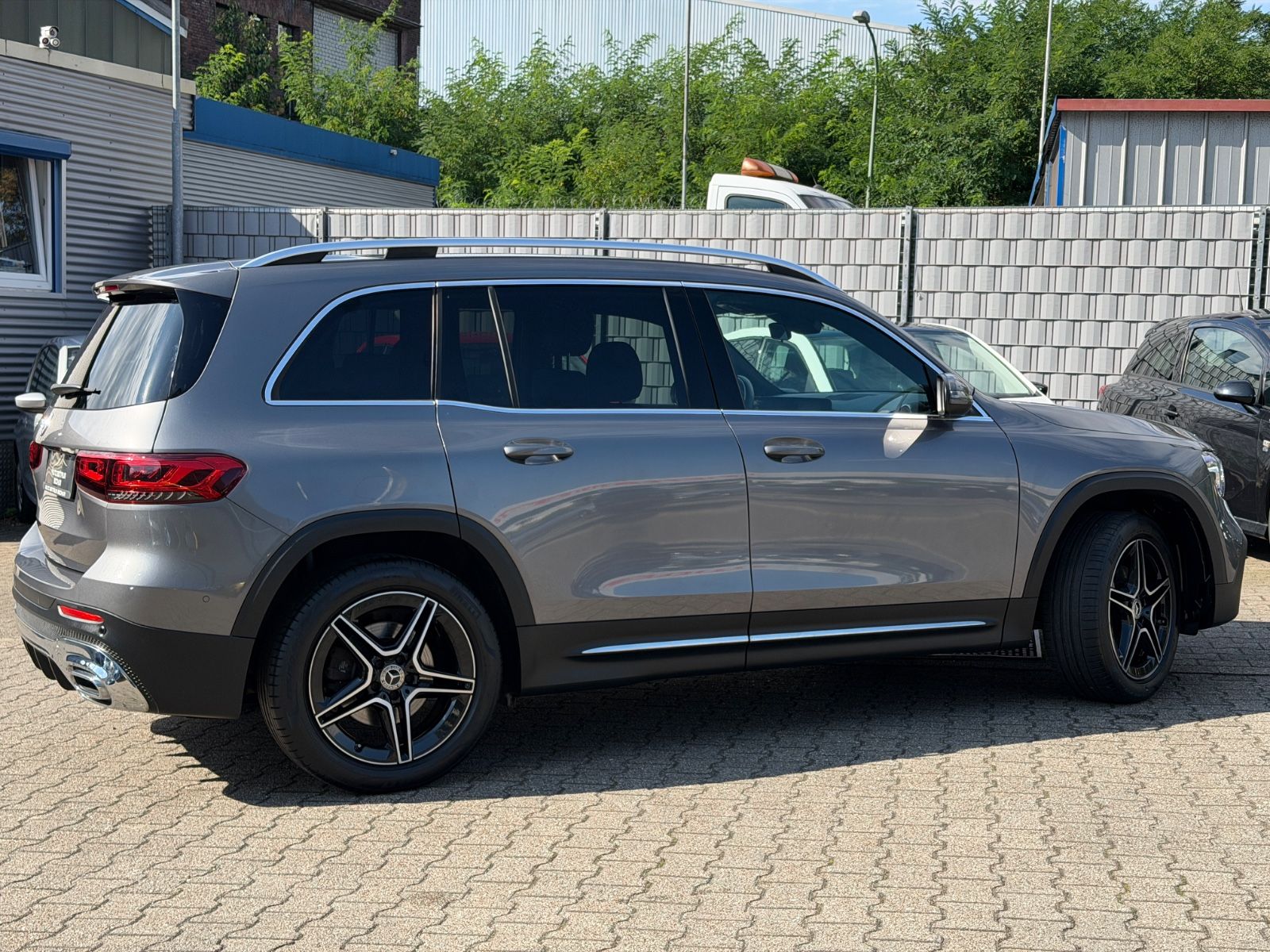 Mercedes-Benz GLB 200 AMG SPORTPAKET 7-Sitzer imagem 2