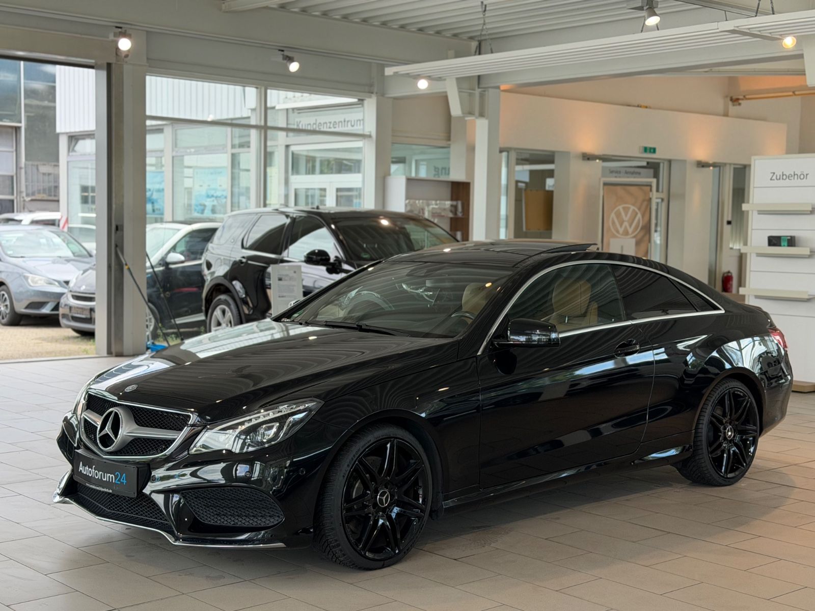 MERCEDES-BENZ E Coupe E 400* AMG-LINE *NAVI*RFK*LEDER*S-DACH*