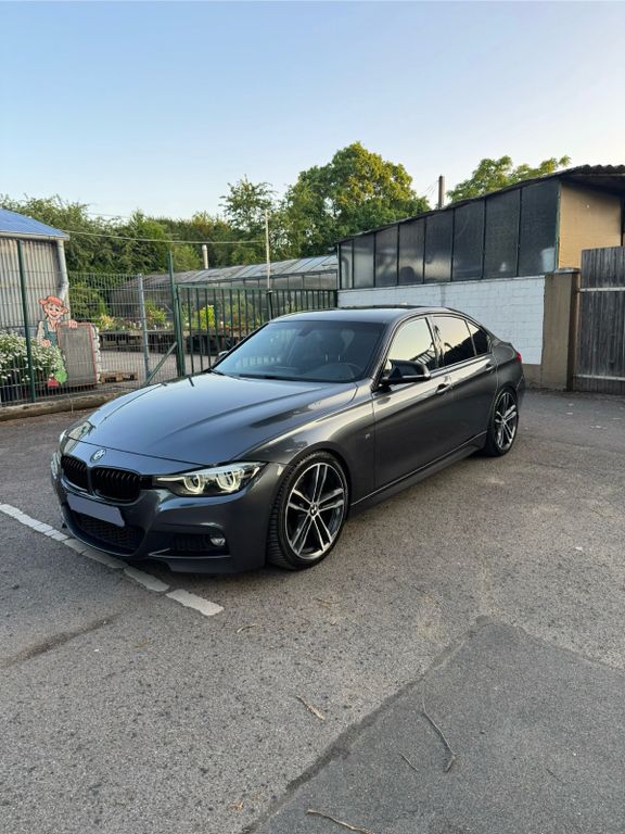 Image of BMW 330