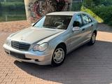 Mercedes-Benz C 220 CDI Limo ROSTFREI SCHE... - gebrauchte Mercedes-Benz C 220 aus dem Jahr 2003
