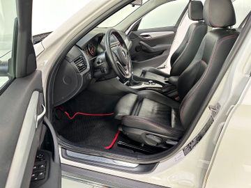 Fahrzeugabbildung BMW X1 xD20d Sport Line Navi Xenon PDC Panoram Leder
