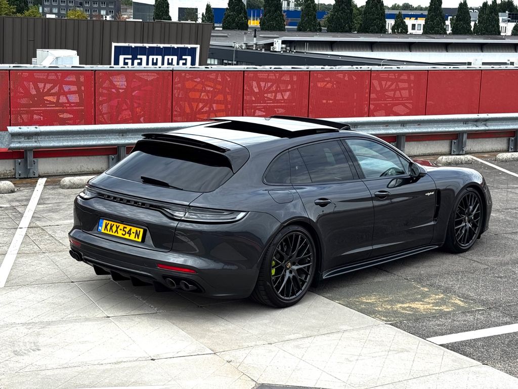 Image of Porsche Panamera