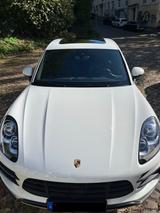 Porsche Macan Turbo - Porsche Macan Gebrauchtwagen in Hamburg