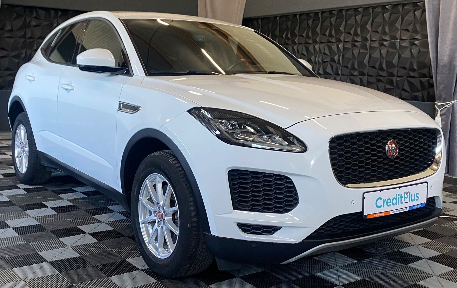 JAGUAR E-Pace