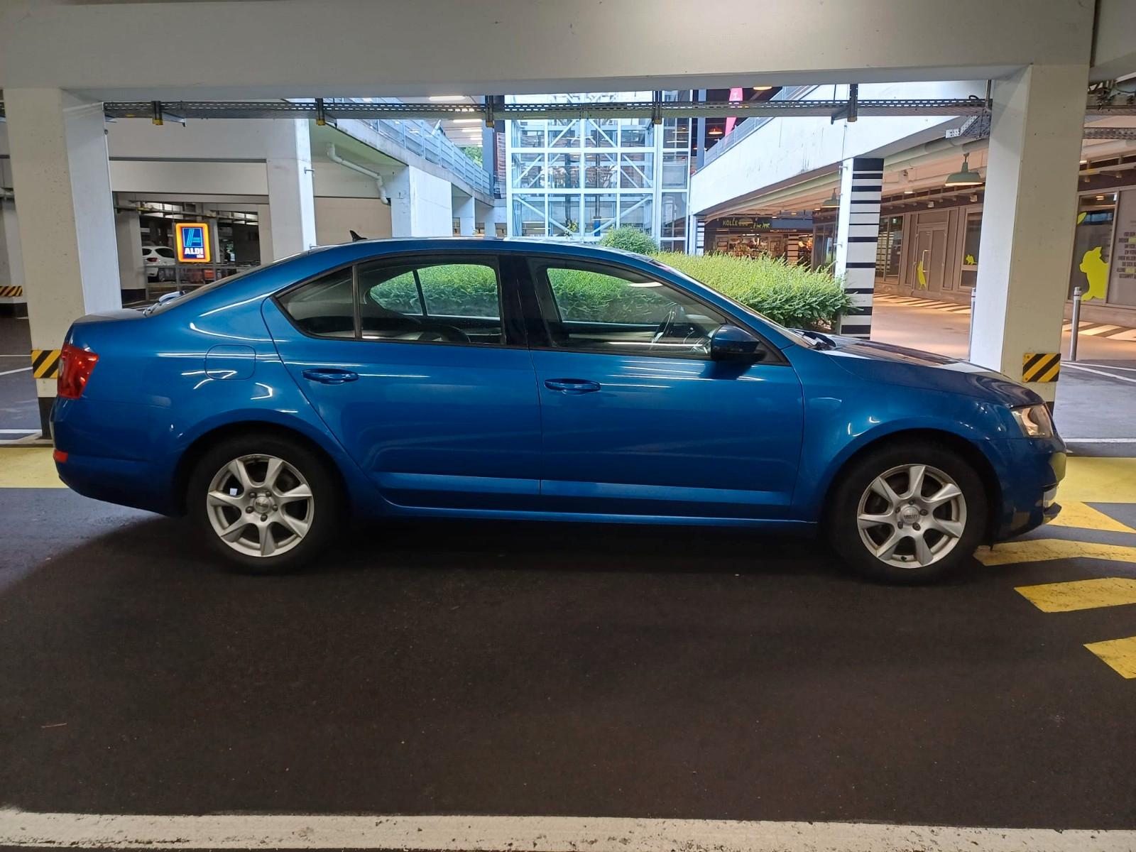 Skoda Octavia Lim. Elegance*Klima*PDC*SHZ*AHK*