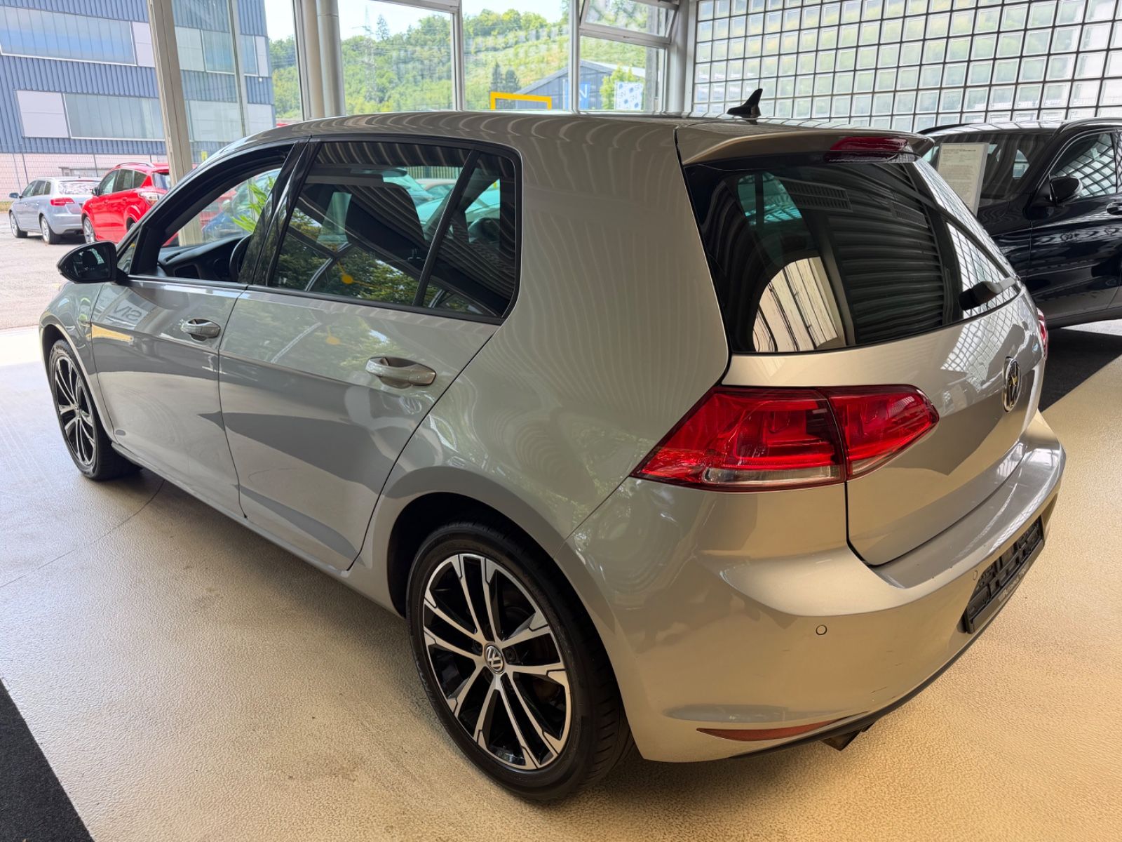 Fahrzeugabbildung Volkswagen Golf VII Lim. Lounge BMT