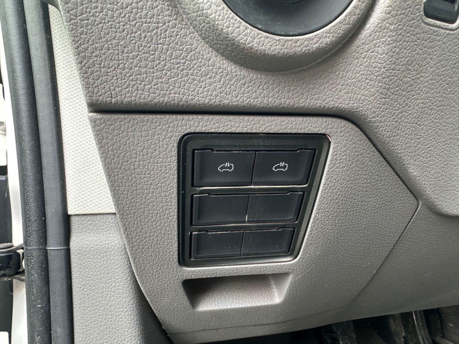 Fahrzeugabbildung Volkswagen Crafter 50 Kasten  *Mittellang* Hochdach* RWD*