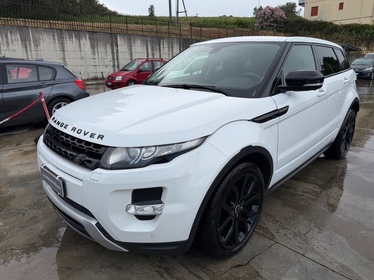 Land-Rover Land Rover Range Evoque 2.2 Sd4 5p. Dynamic