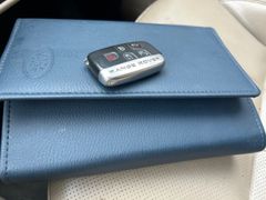 Fahrzeugabbildung Range Rover Sport HSE 2.0 SDV4 FAP MOTORSCHADEN